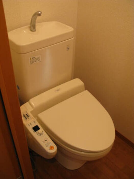 物件内観写真6　(温水洗浄暖房便座)