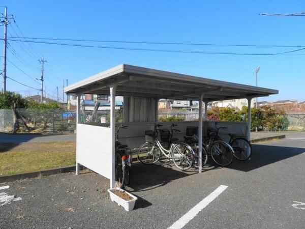 建物設備(駐輪場)