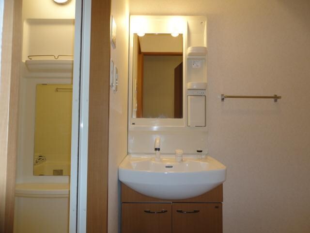 物件内観写真18　(洗髪洗面化粧台)