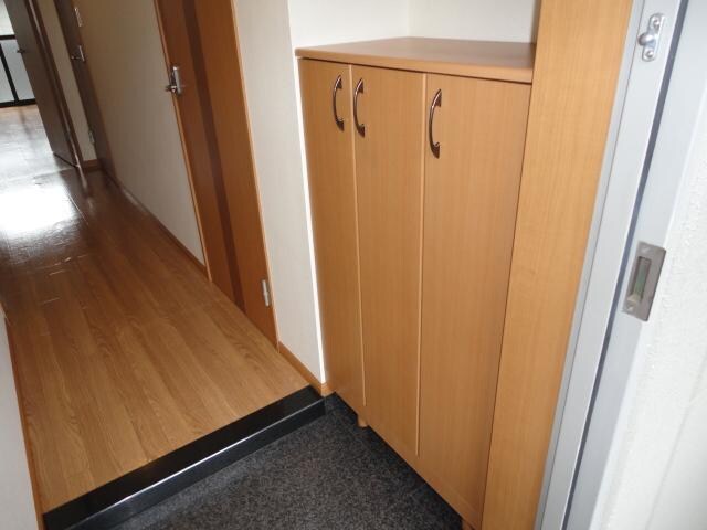 物件内観写真26　(玄関)