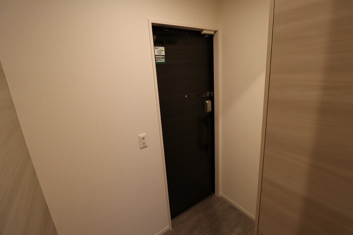 物件内観写真10　(玄関)