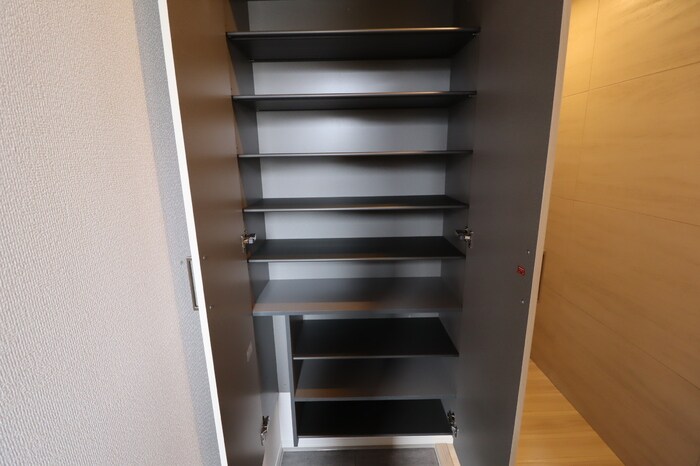 物件内観写真13　(シューズボックス)