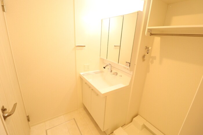 物件内観写真7　(洗面所)