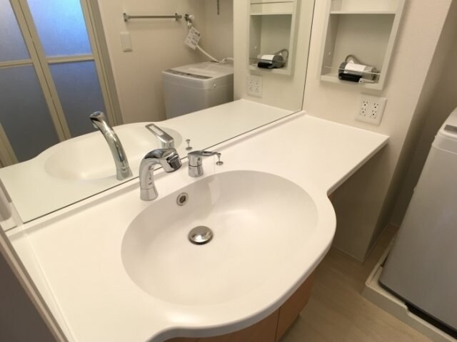 物件内観写真7　(洗面所)