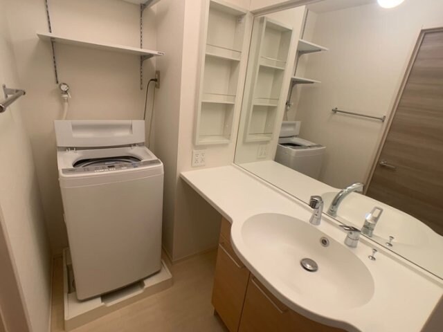 物件内観写真6　(洗髪洗面化粧台)