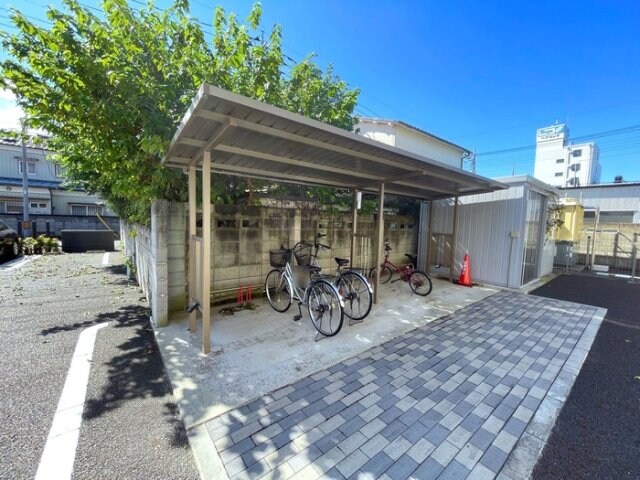 物件内観写真15　(駐輪場)