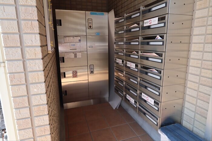 物件内観写真7　(メールBOX、宅配BOXもあります。)