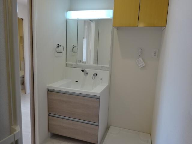 物件内観写真16　(洗髪洗面化粧台)