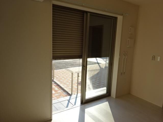 物件内観写真28　(シャッター)