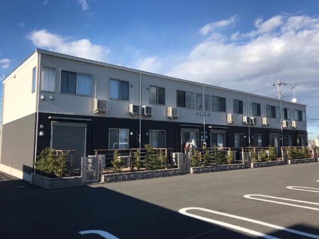 物件外観写真1　(外観写真（昼）)