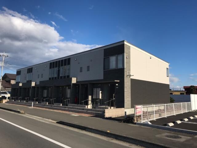 物件外観写真7　(外観写真（昼）)