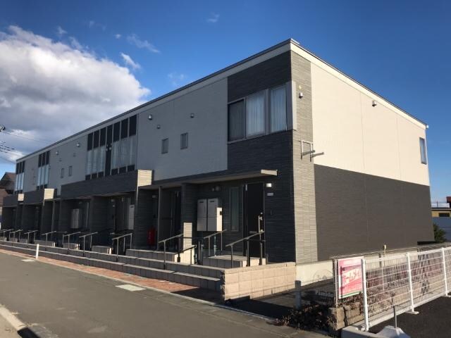 物件外観写真8　(外観写真（昼）)