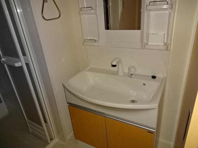 物件内観写真15　(洗髪洗面化粧台)