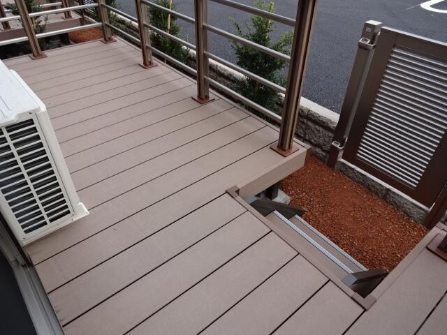 物件内観写真17　(ウッドデッキ)