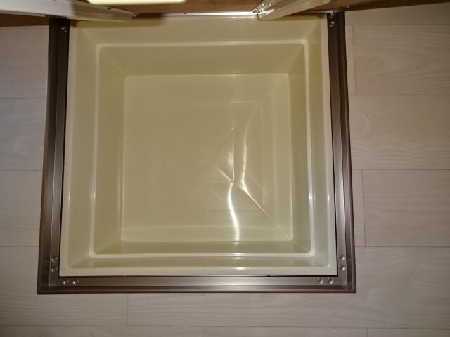 物件内観写真21　(便利な床下収納)