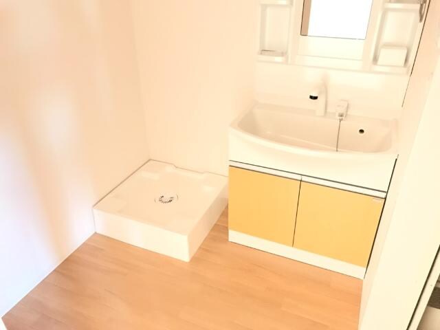 物件内観写真11　(脱衣所)