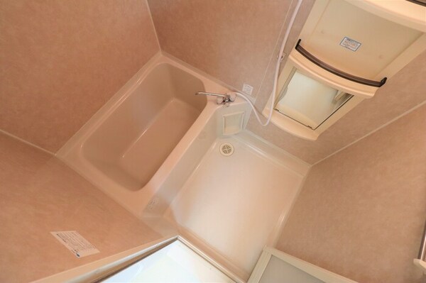 浴室(清潔感のあるバス！)