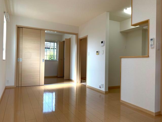 物件内観写真4　(同タイプ別室（101）)