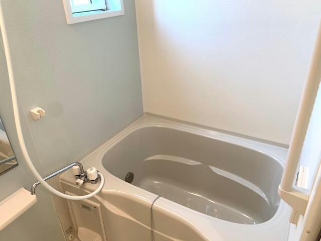 物件内観写真7　(同タイプ別室（101）)