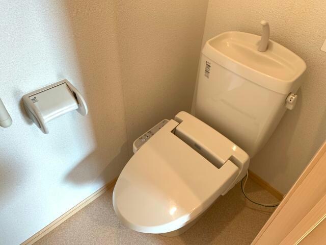 物件内観写真8　(同タイプ別室（101）)