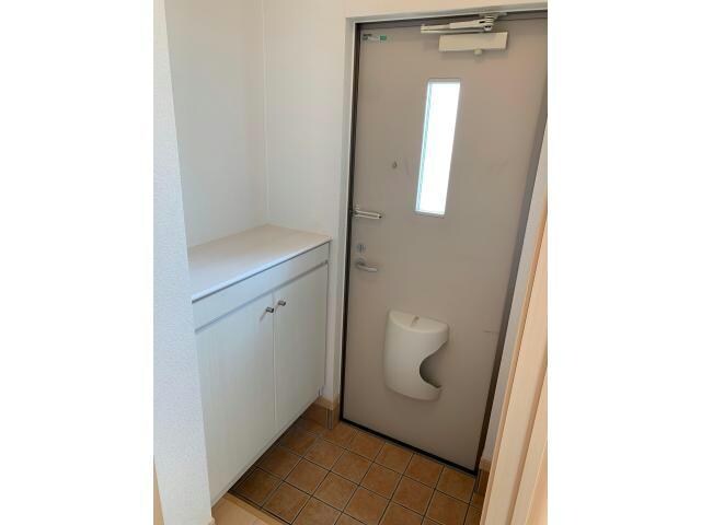 物件内観写真12　(同タイプ別室（101）)