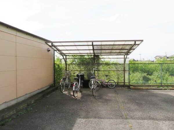 建物設備(駐輪場)