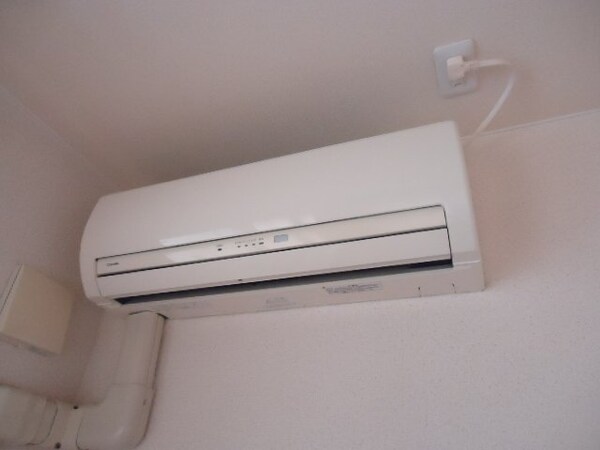 建物設備(リビングエアコン)