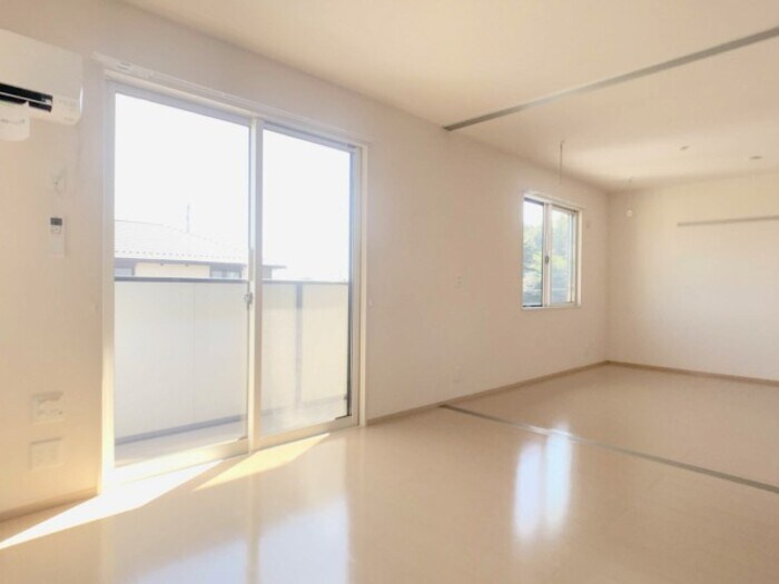 物件内観写真7　(ＬＤＫ～洋室)