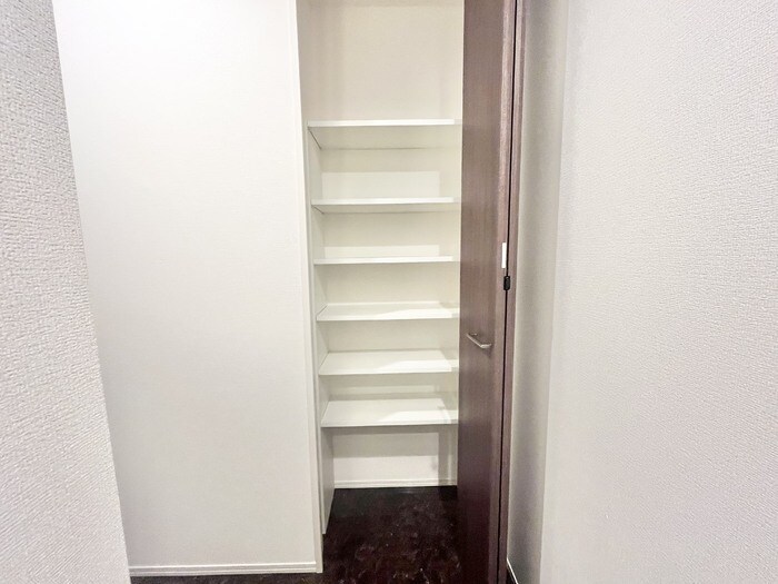 物件内観写真15　(収納)