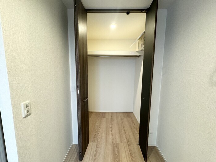 物件内観写真15　(ウォークインクローゼット)