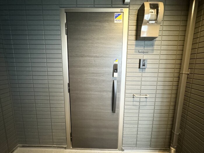 物件内観写真17　(玄関)