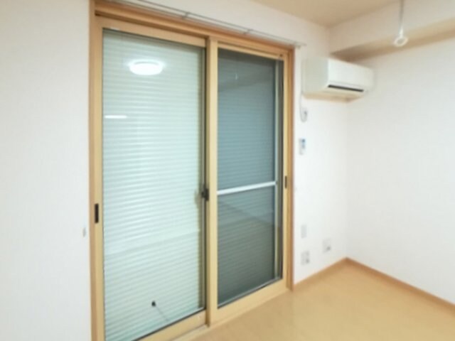 物件内観写真18　(シャッター雨戸)