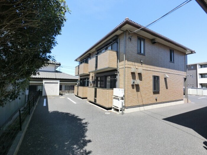 物件外観写真1　(建物外観)