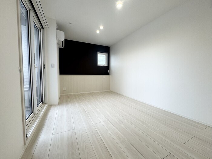 物件内観写真13　(洋室)