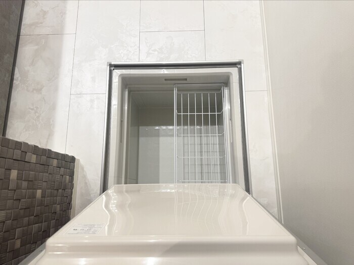 物件内観写真21　(床下収納)