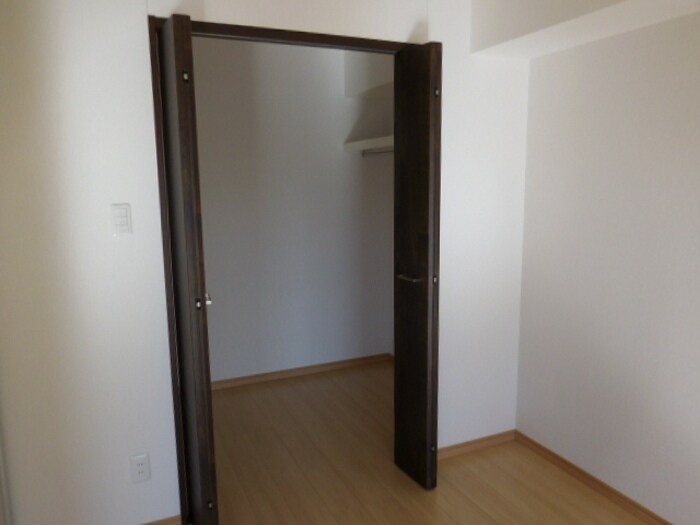 物件内観写真11　(ウォークインクローゼット)