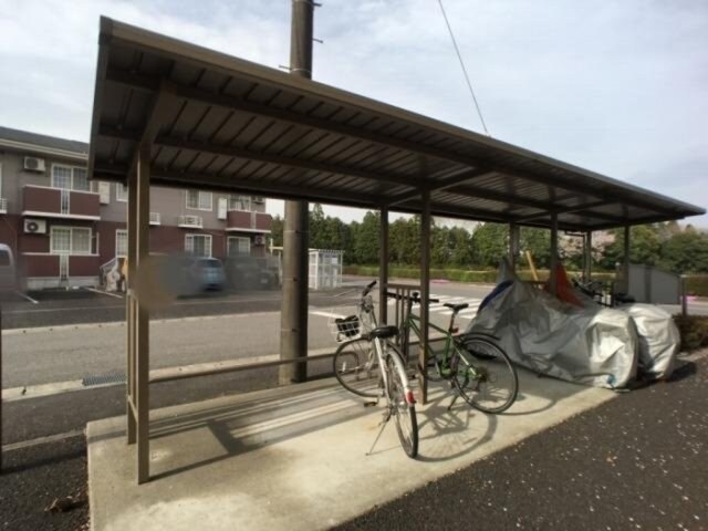 物件内観写真18　(駐輪場)