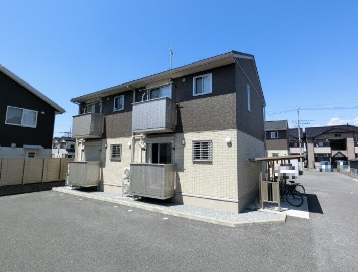 物件外観写真1　(建物外観)