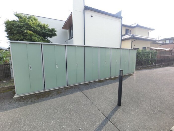 物件内観写真22　(屋外物置)