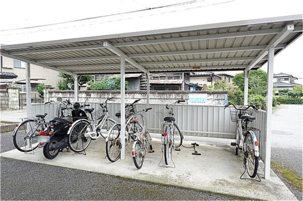 建物設備(駐輪場)