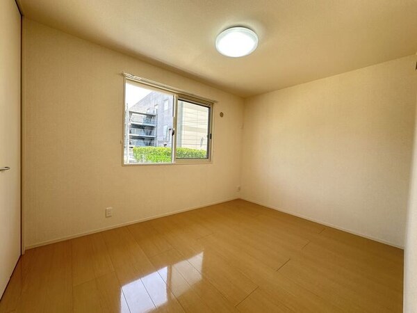 洋室(洋室（別角度）)