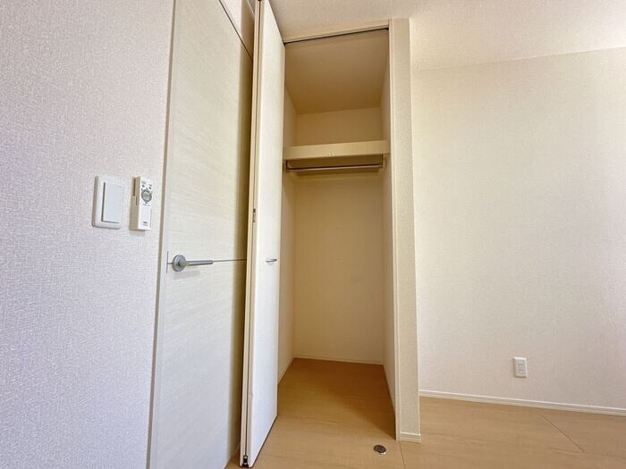 物件内観写真18　(クローゼット)