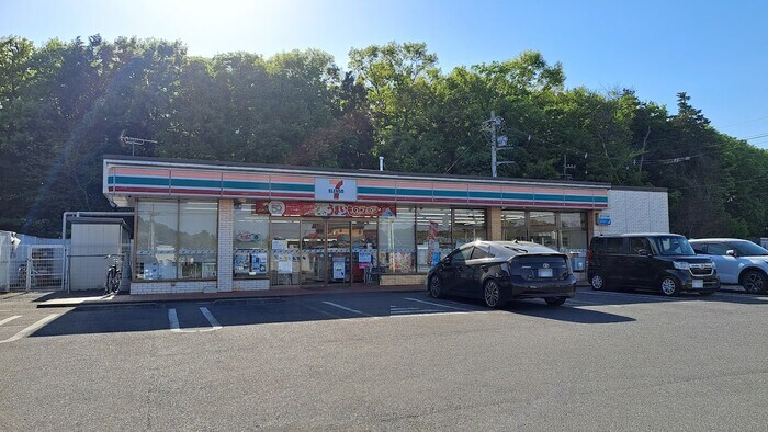 物件外観写真6　(セブンイレブン宇都宮下栗新4号南店（1129ｍ）)