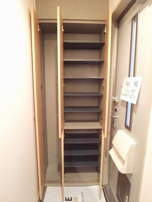 物件内観写真15　(トールサイズのシューズボックス)