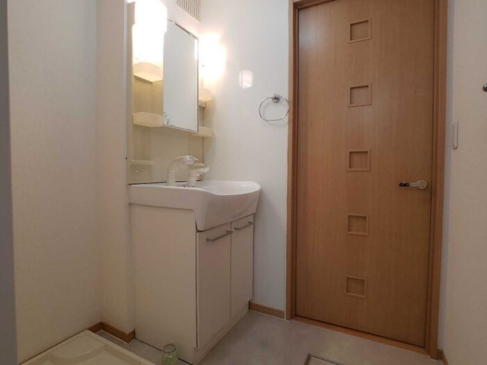 物件内観写真12　(洗髪洗面化粧台)
