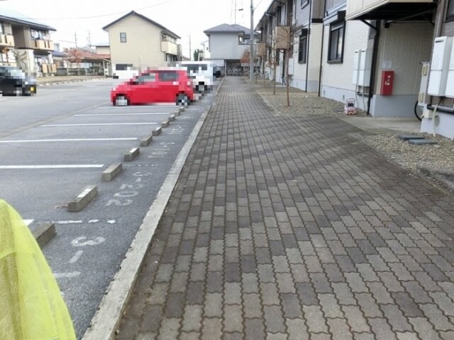 物件外観写真4　(エントランス)