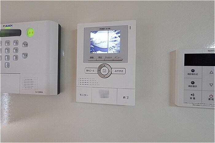 物件内観写真18　(録画機能付きカラーモニターインターホン)