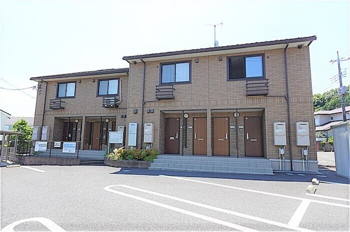 物件外観写真1　(建物外観)