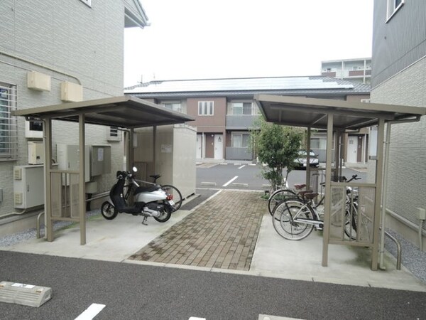 建物設備(駐輪場)