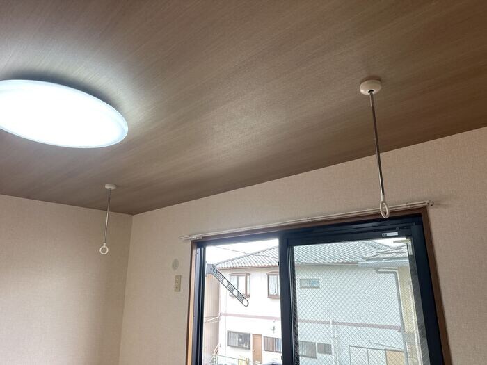 物件内観写真28　(室内物干し)